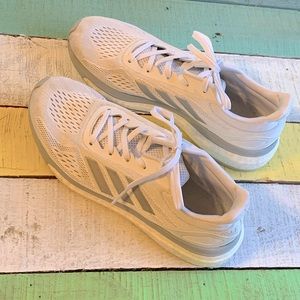Adidas Running Shoes Women’s Sz 9